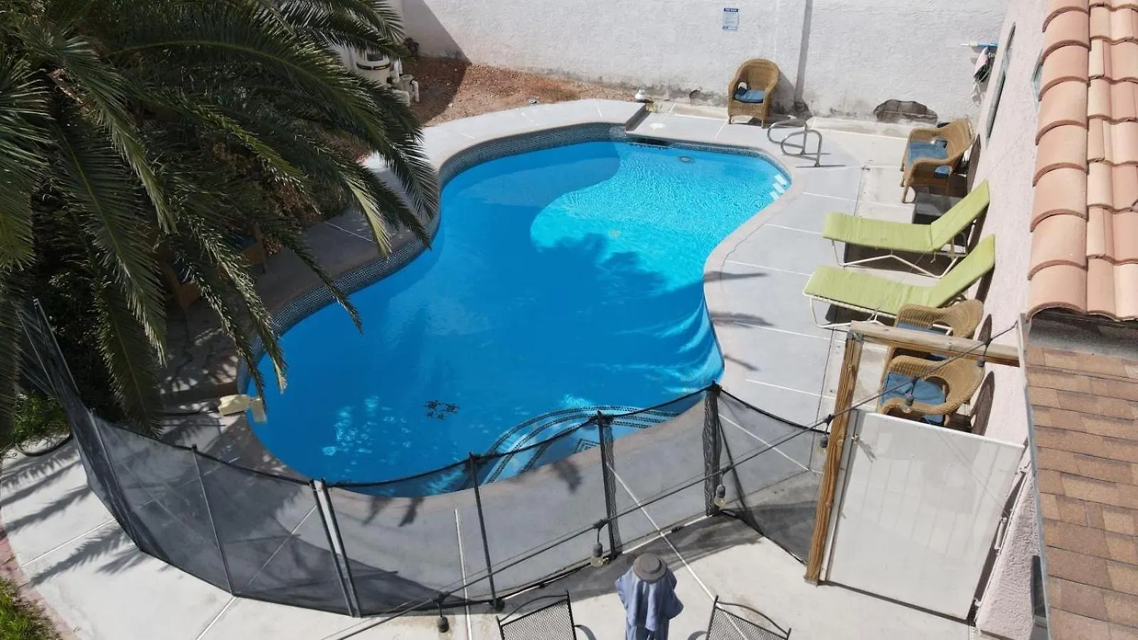 Contatos de House For A Big Family